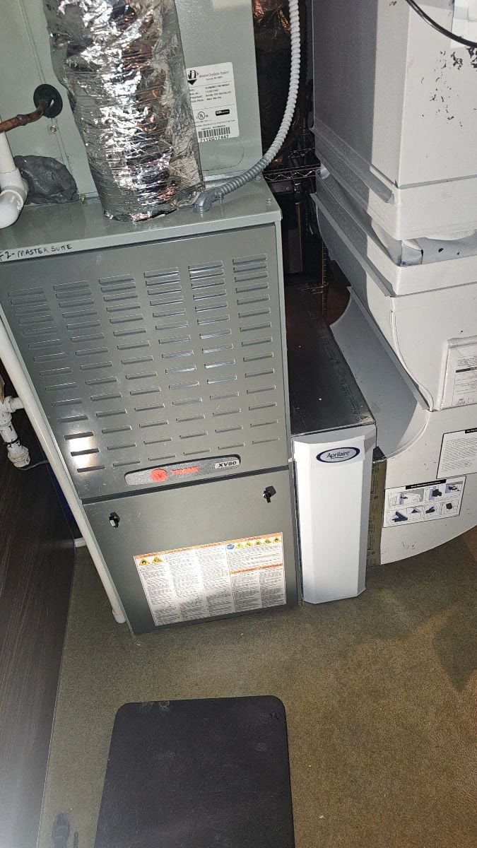 Trane XV80 furnace with Aprilaire bypass humidifier — F2 master suite label